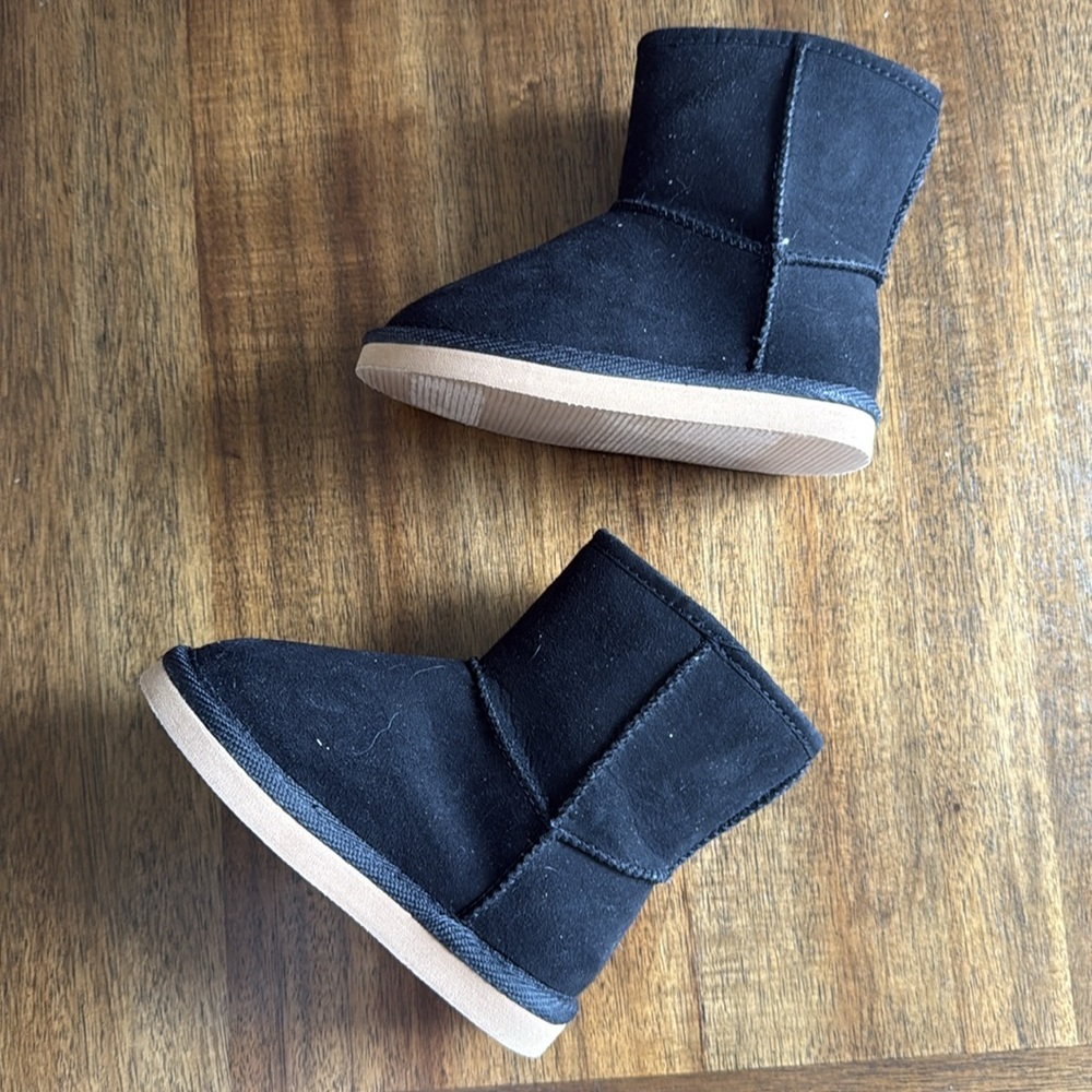 Cozy Black Kids Boots Toddler 6 - Picture 3 of 6